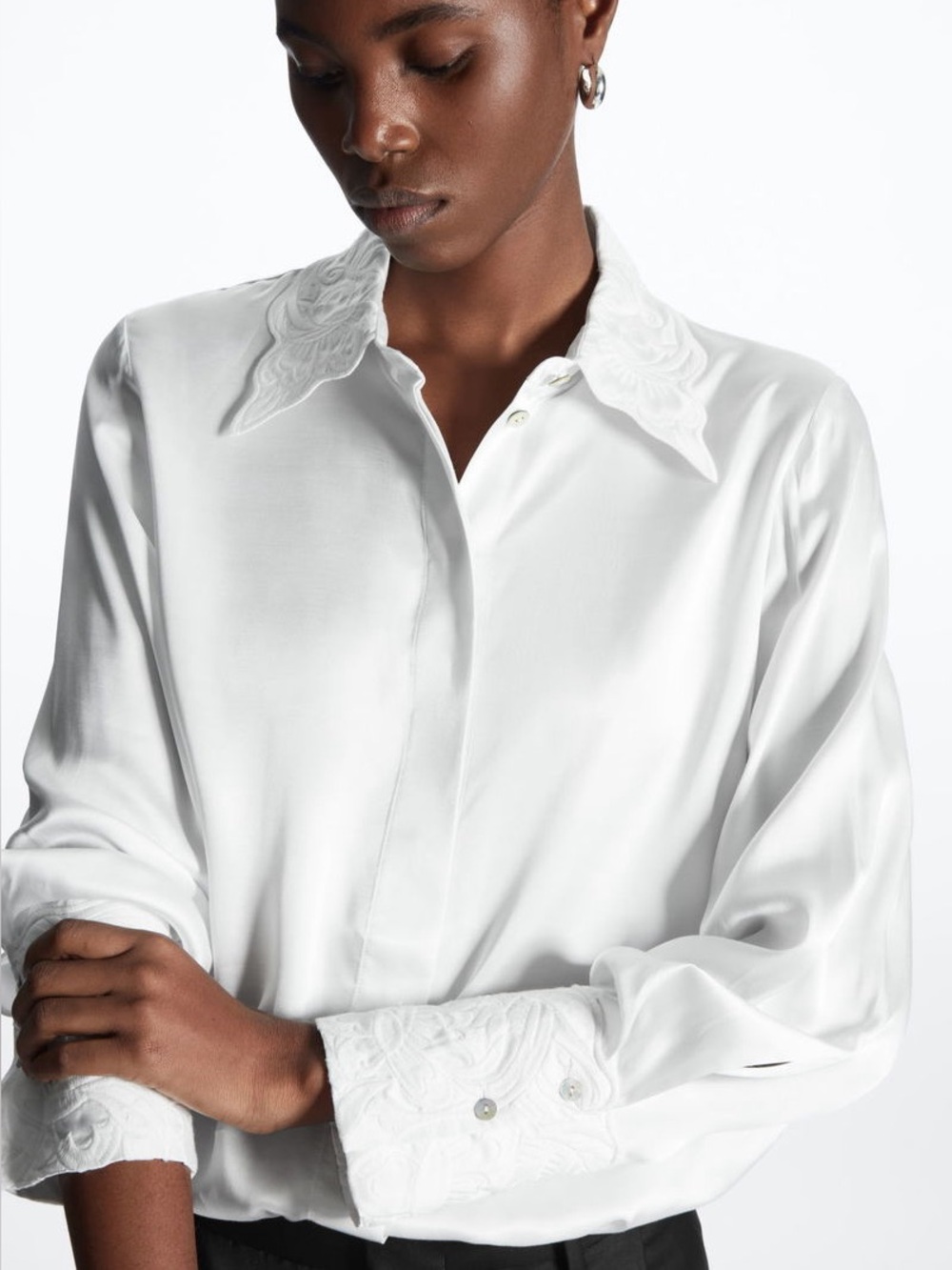 COS Regular-Fit Embroidered Collar Button Down Shirt White Large